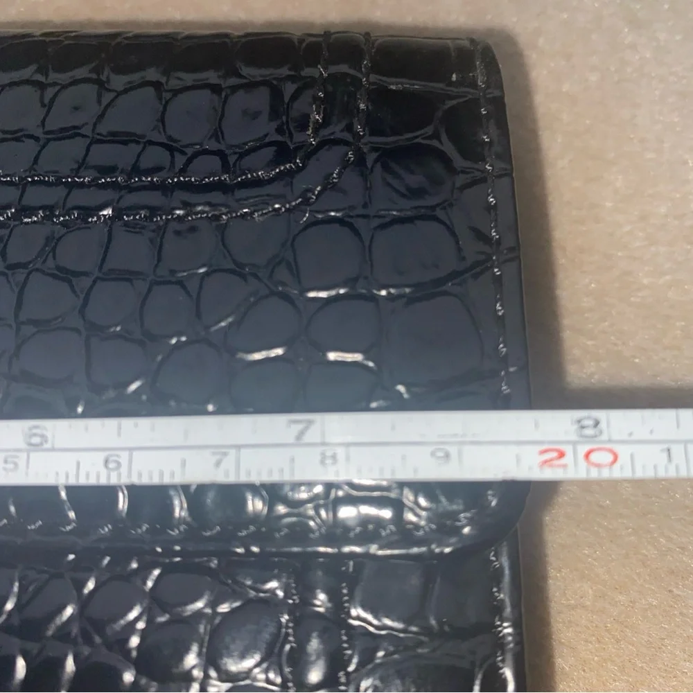 Liz‎ Claiborne Ladies Black Patent Croc Embossed Wallet
